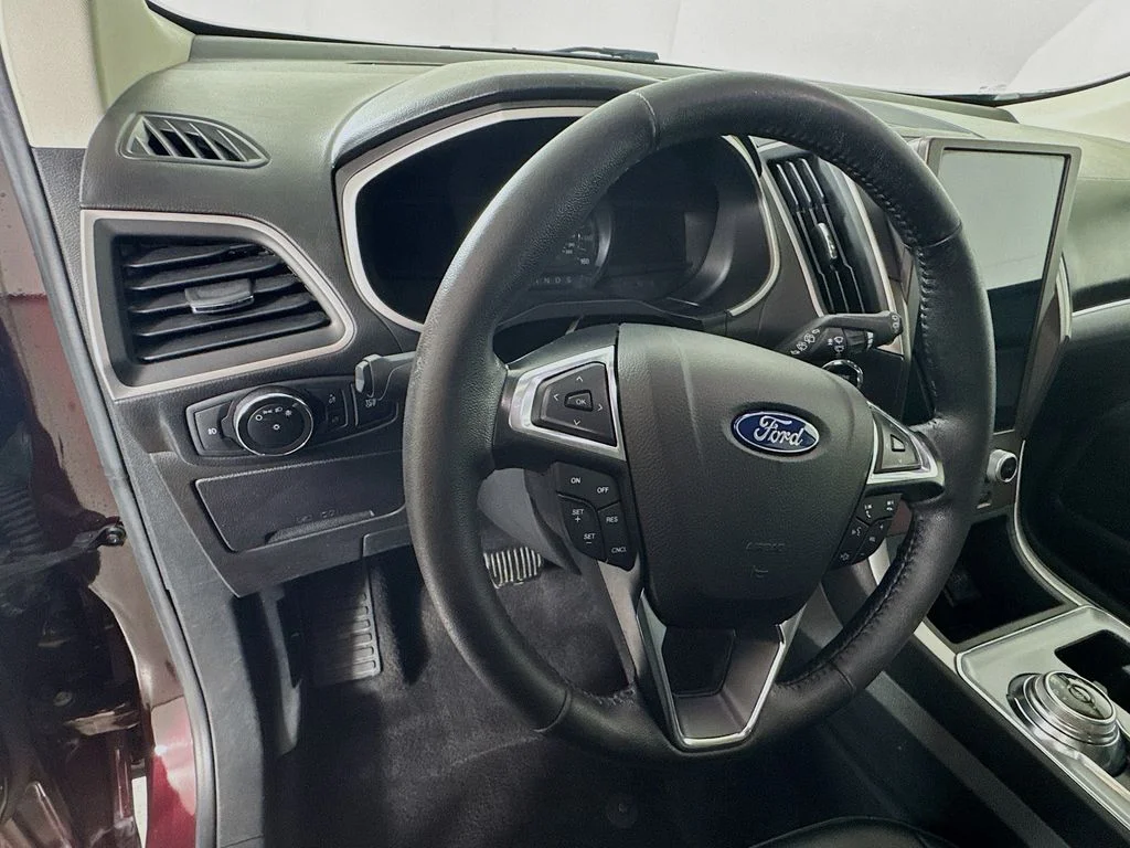 Used 2021 Red Ford SEL image 11