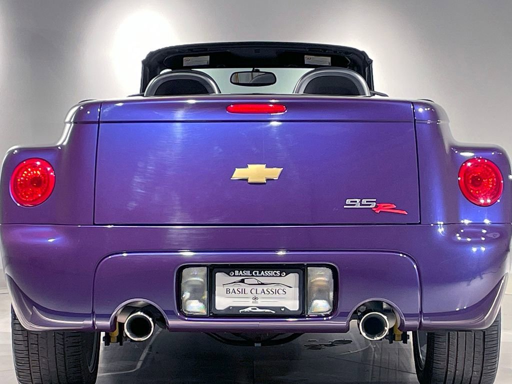 2004 Chevrolet SSR LS - Photo 31