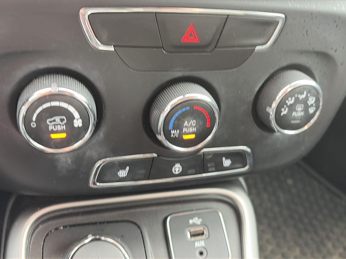 Used 2018 White Clearcoat Jeep Latitude image 14