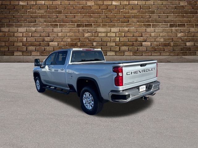 2021 Chevrolet Silverado 2500HD LT photo 3