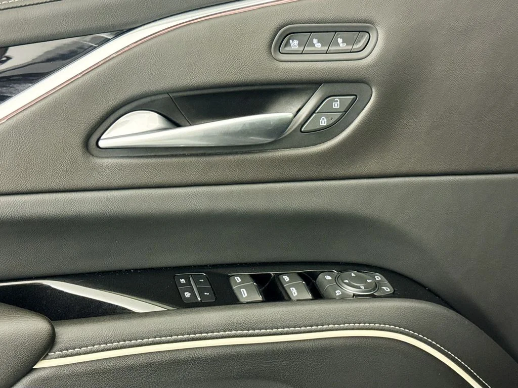 Used 2023 Black Cadillac Sport image 18
