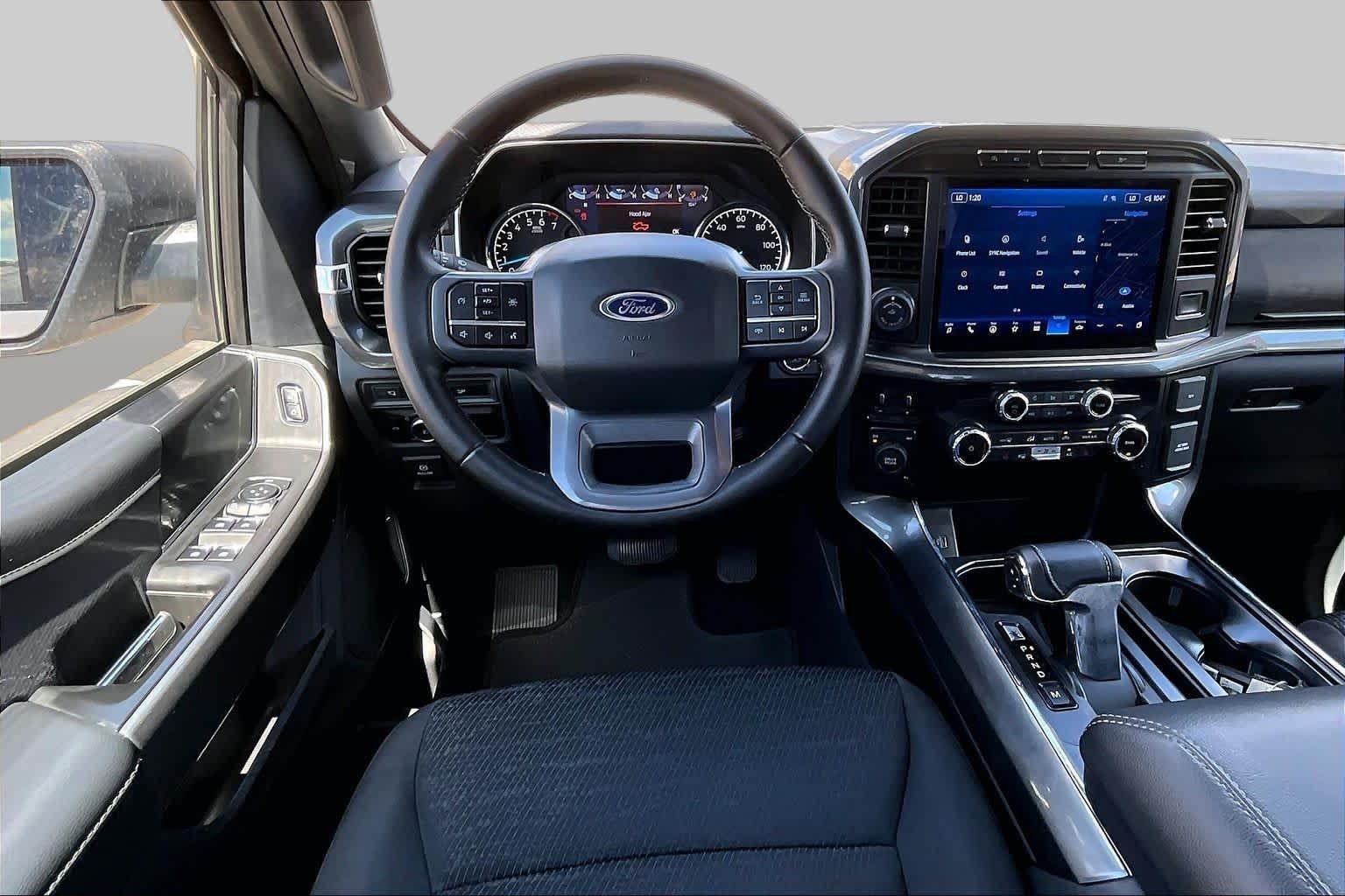 Used 2023 Oxford White Ford XLT image 6