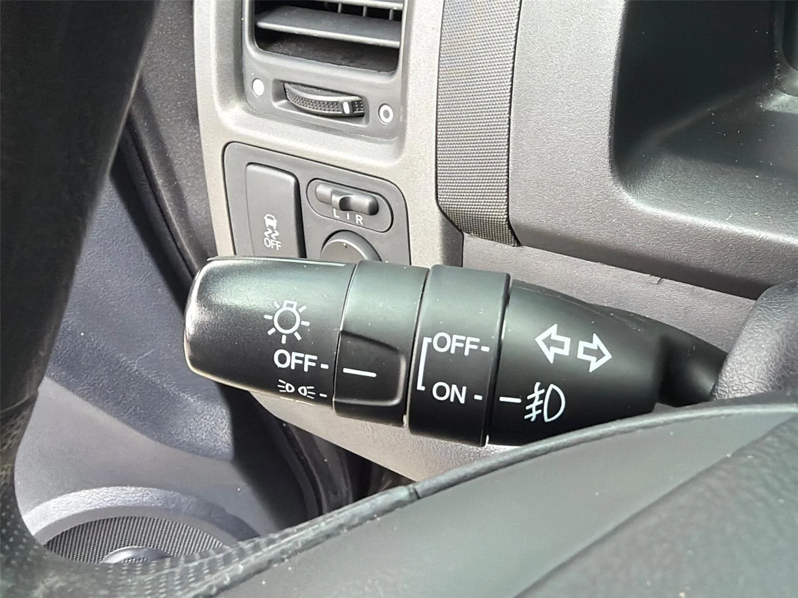 Used 2011  Honda LX image 35