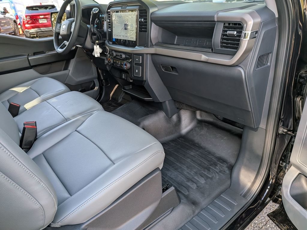New 2026 Agate Black Metallic Ford XL image 27