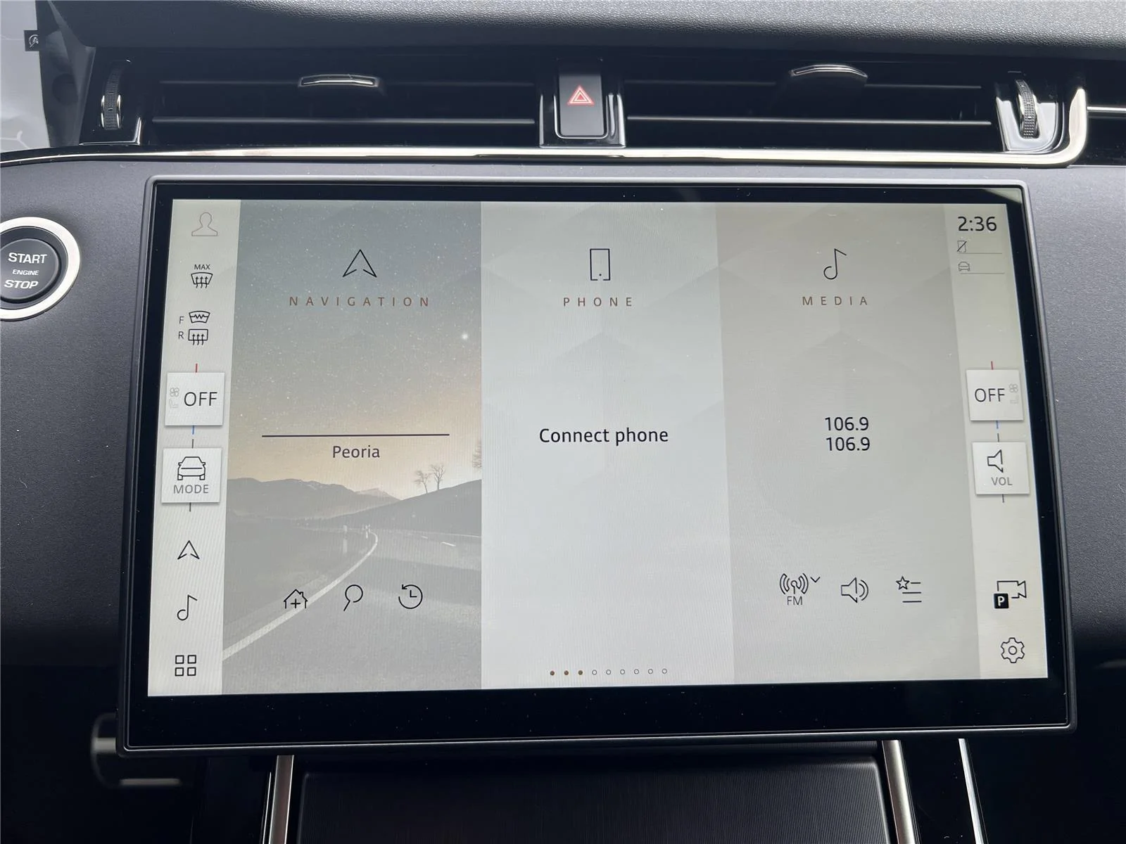 New 2026 Eiger Grey Land Rover Dynamic SE image 16