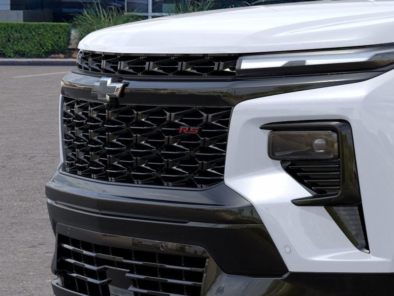 2026 Chevrolet Traverse RS White at Classic Elite Chevrolet Hwy 6