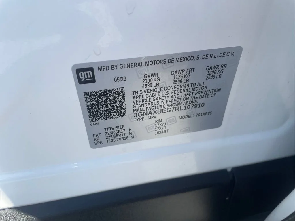 Used 2024 Summit White Chevrolet LT image 23