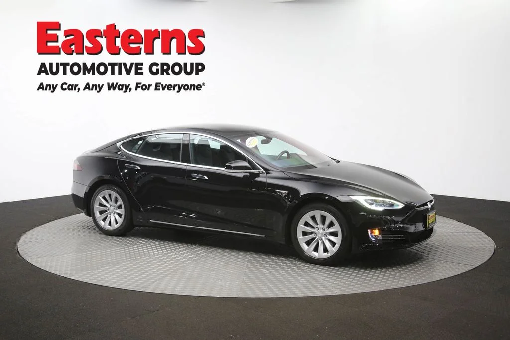 Used 2018 Black Tesla 75D image 45