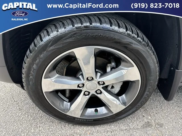 Used 2022 White Jeep Limited image 13
