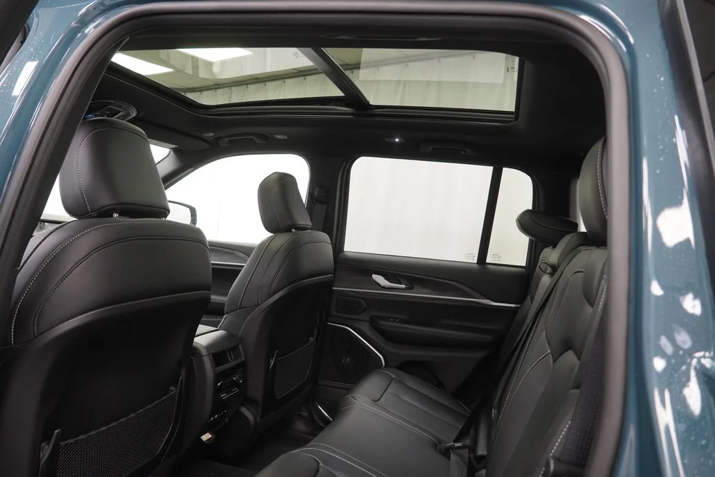 New 2026 Steel Blue Exterior Paint Jeep Limited image 17