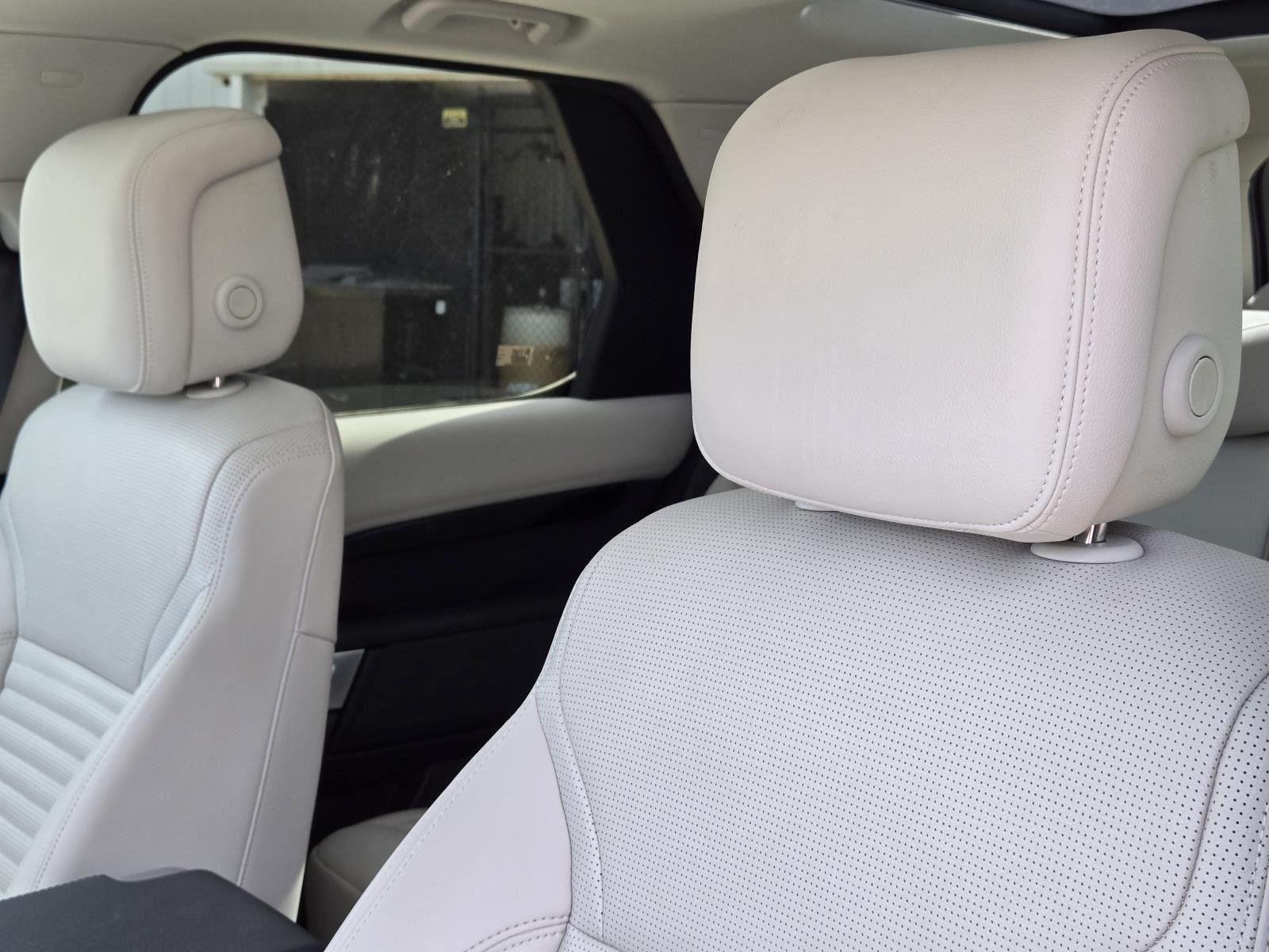 Used 2025 Fuji White Land Rover S image 26