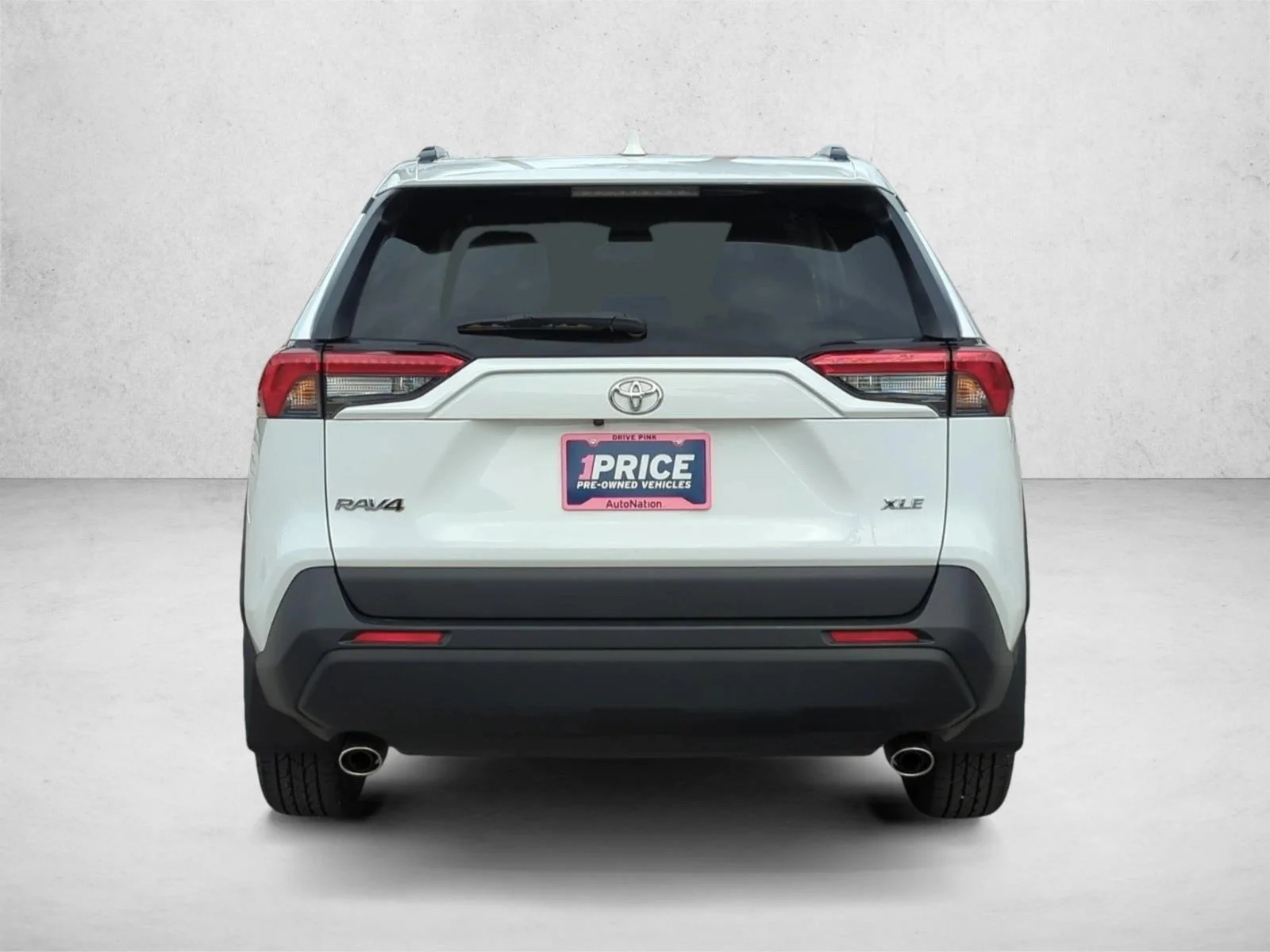 Used 2024 Ice Cap Toyota XLE image 7
