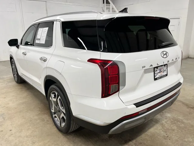 Used 2023 White Hyundai Limited image 4