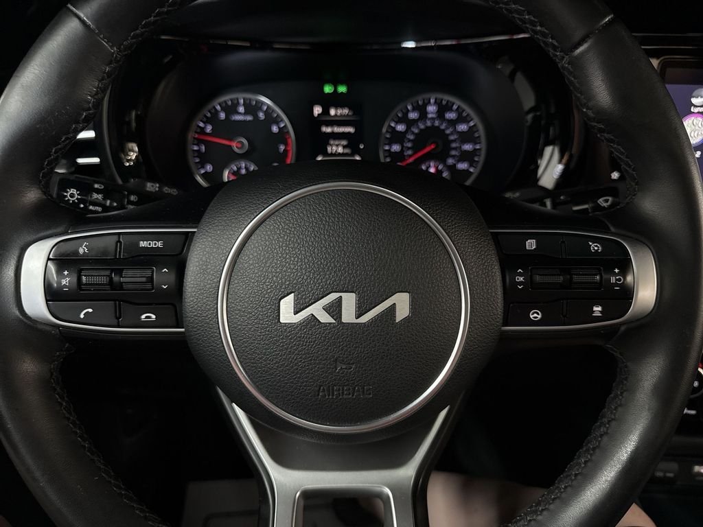 Used 2022 Sapphire Blue Kia GT-Line image 21
