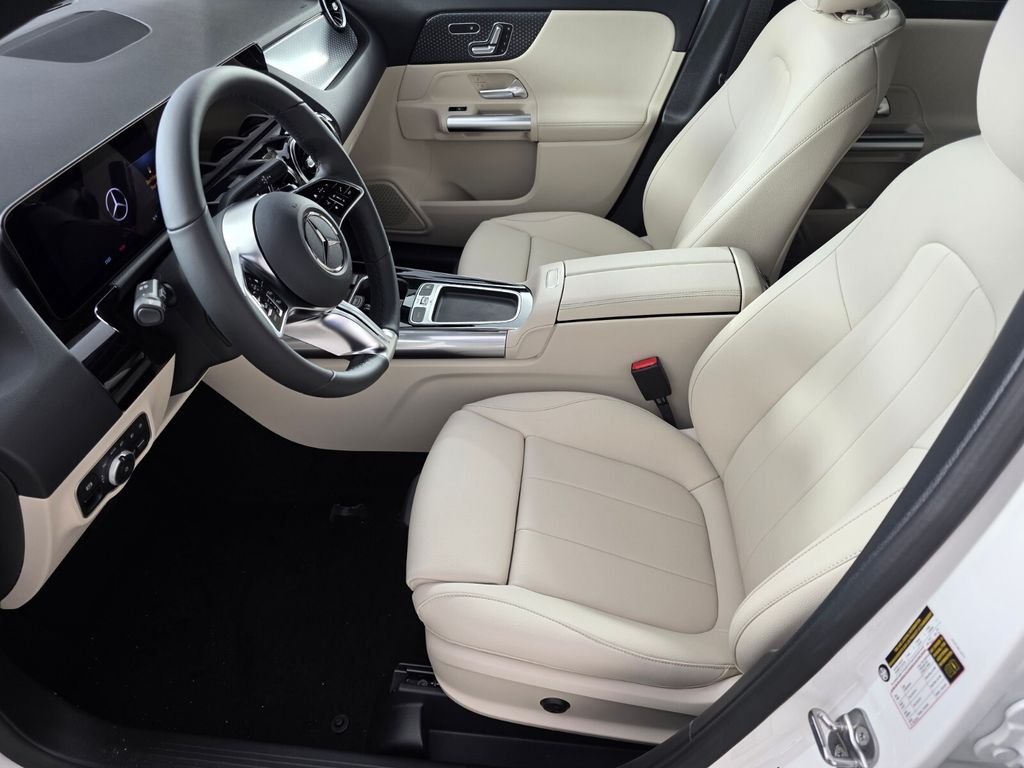 New 2026 Polar White Mercedes-Benz GLA 250 image 6