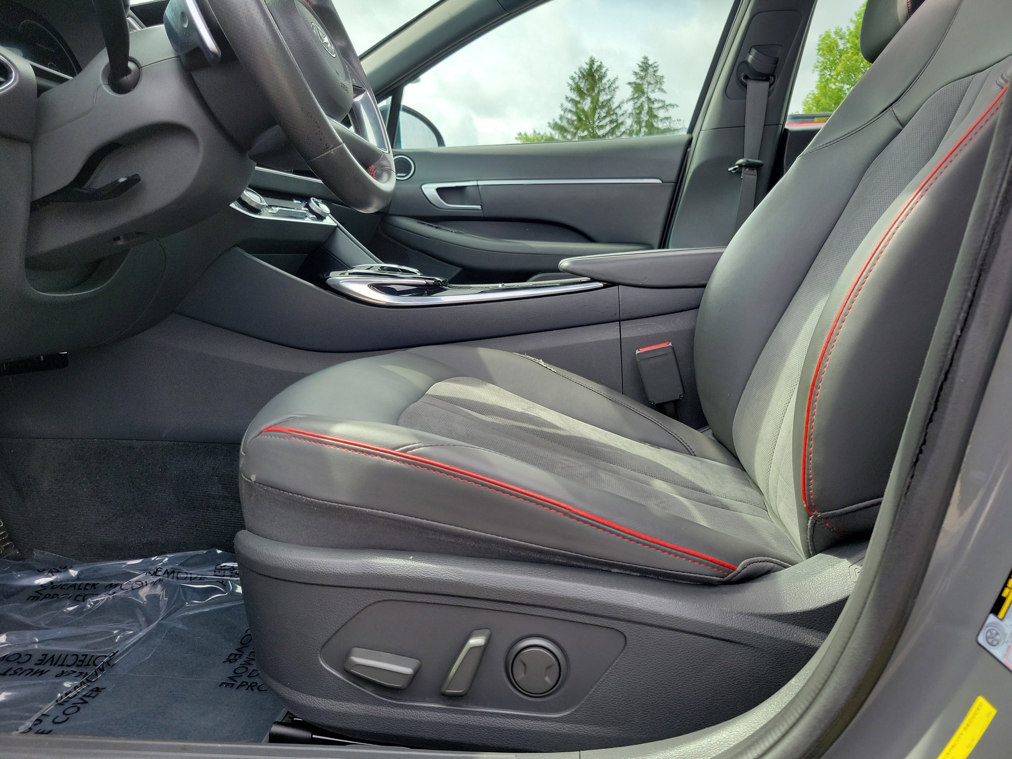 Used 2021 Hampton Gray Hyundai SEL Plus image 16