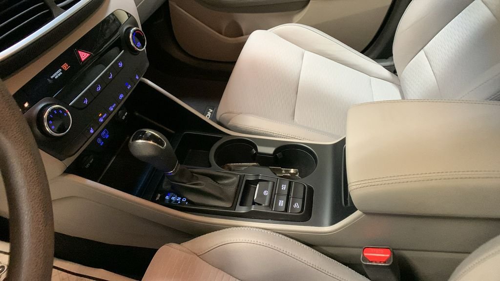 Used 2019 Black Noir Pearl Hyundai Value image 36