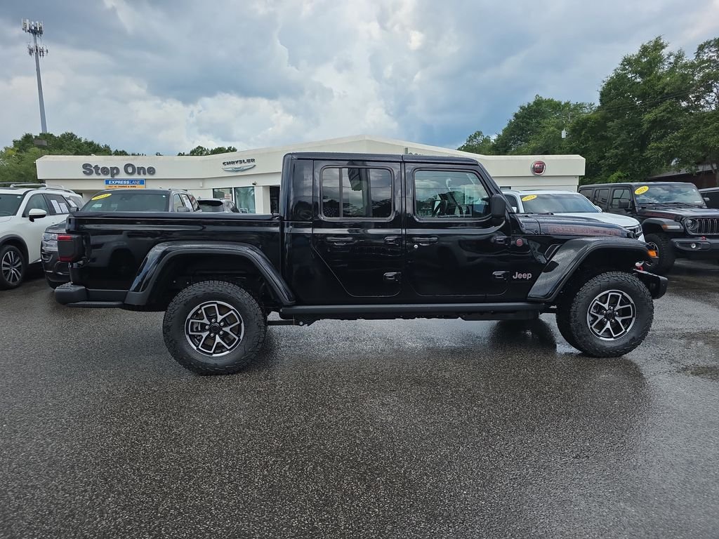 New 2026 Black Clear-Coat Exterior Paint Jeep Rubicon X image 7