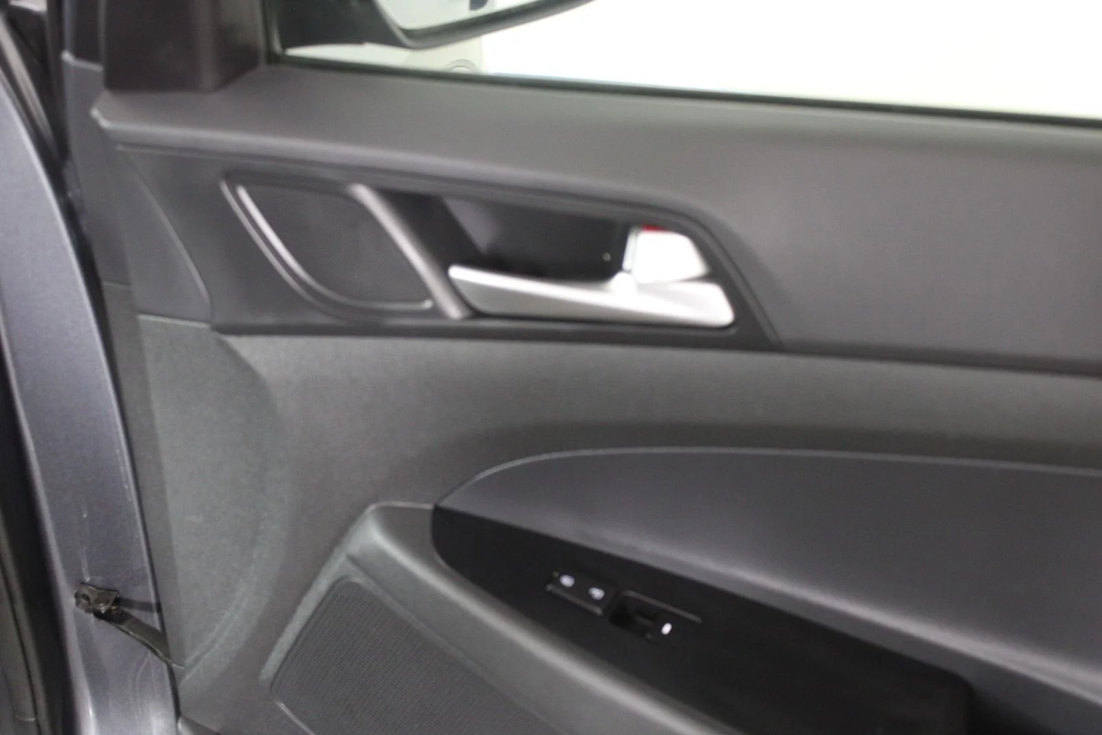 Used 2019 Gray Hyundai Sport image 26