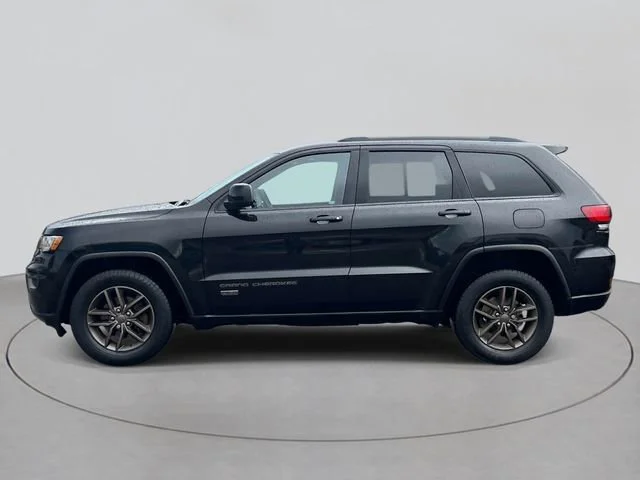 Used 2016 Jeep Grand Cherokee Laredo with VIN 1C4RJFAG5GC395935 for sale in St. Clair Shores, MI
