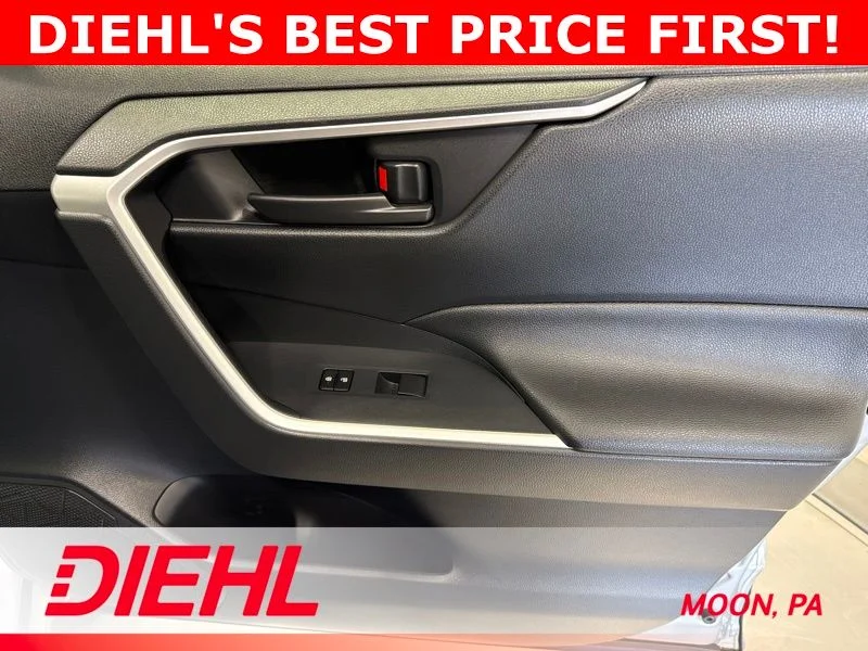 Used 2019 Silver Toyota LE image 14