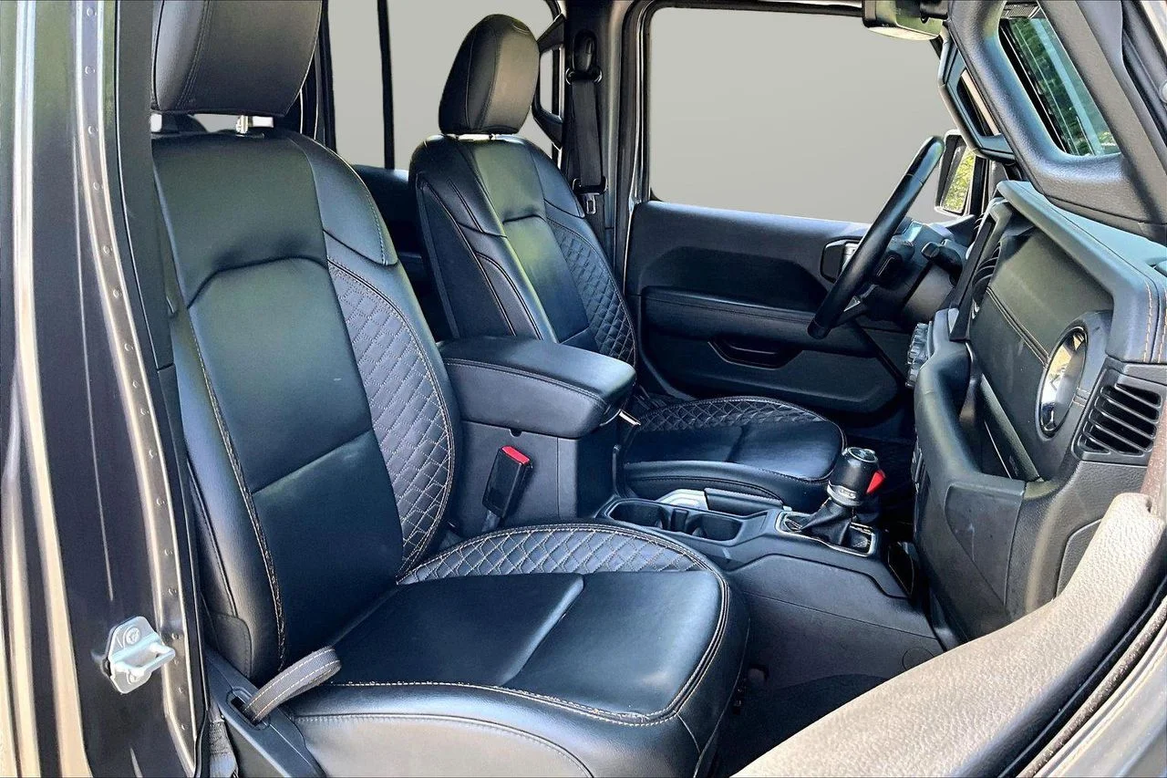 Used 2021 Silver Jeep Sahara High Altitude image 23