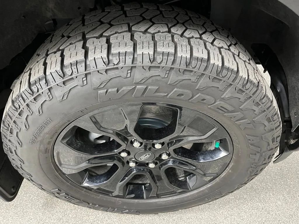 Used 2023 Black Ford XLT image 18