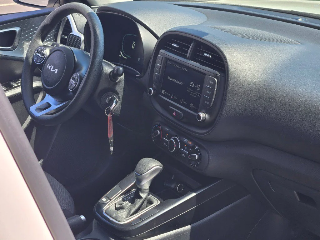 Used 2025 White Kia LX image 8