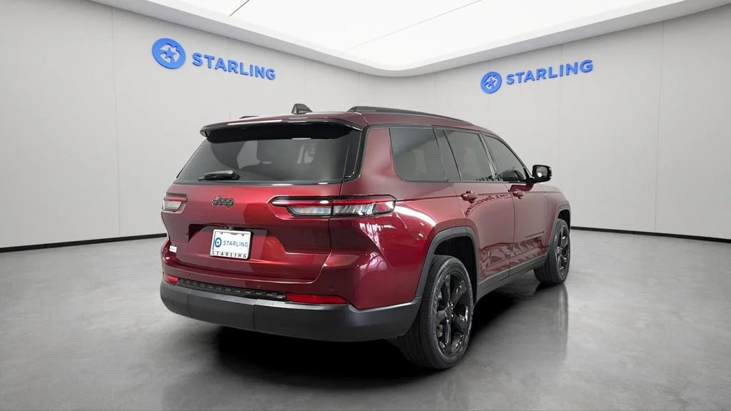Used 2022 Red Jeep Altitude 4x2 image 8
