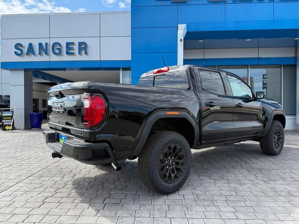 New 2026 Onyx Black GMC Elevation image 10