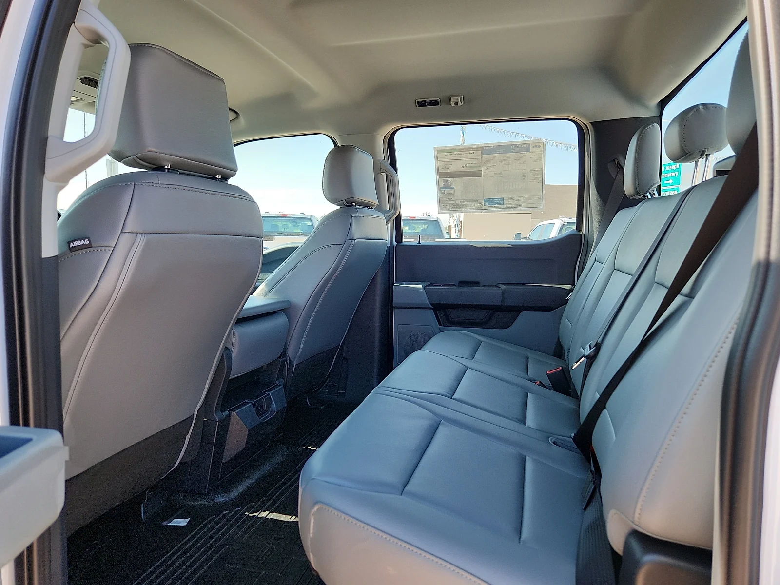 New 2026 Oxford White Ford XL image 18