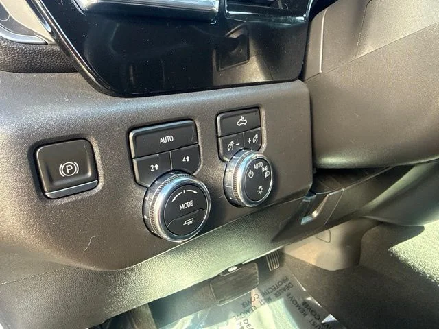 Used 2023 White GMC SLE image 11