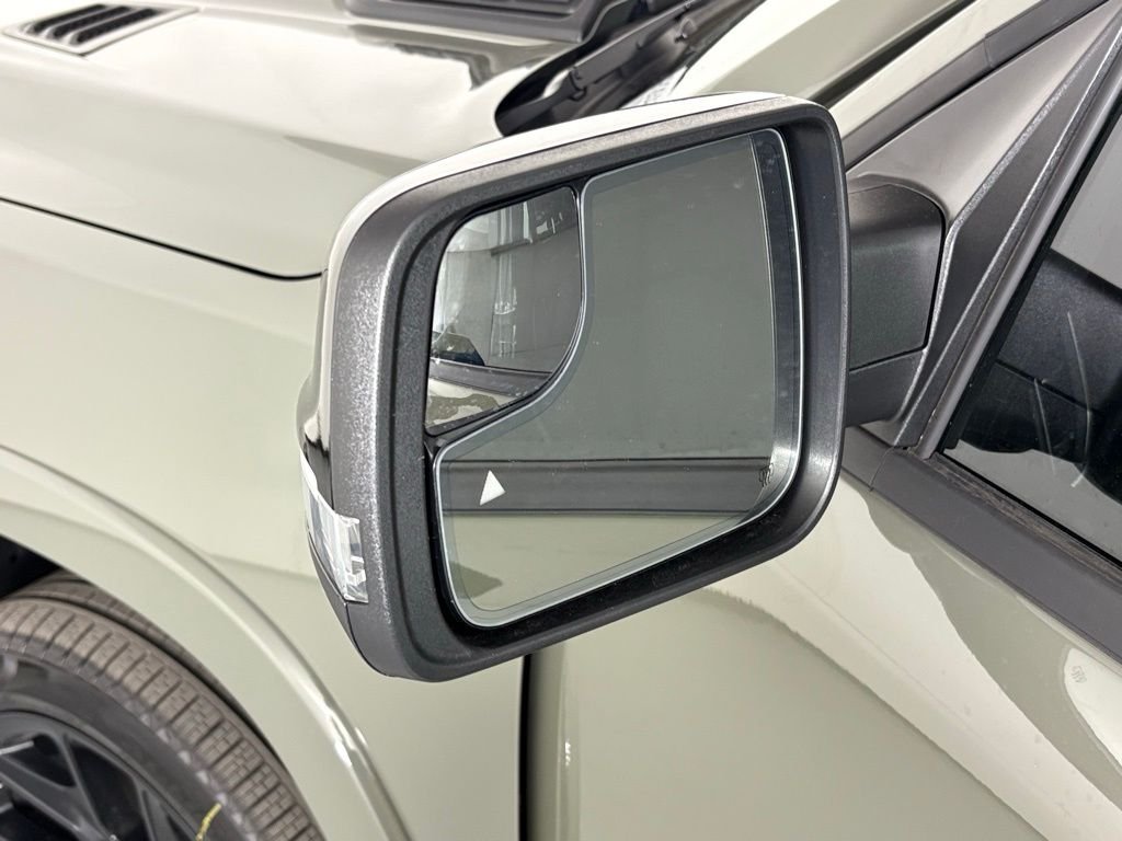 New 2026 Canyon Lake Exterior Paint RAM Laramie image 12