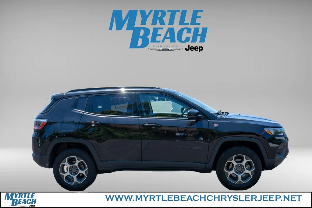 Certified Used 2022 Diamond Black Jeep Trailhawk image 7