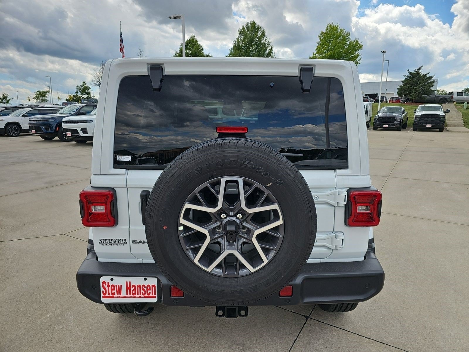 New 2026 Bright White Clearcoat Jeep Sahara image 4