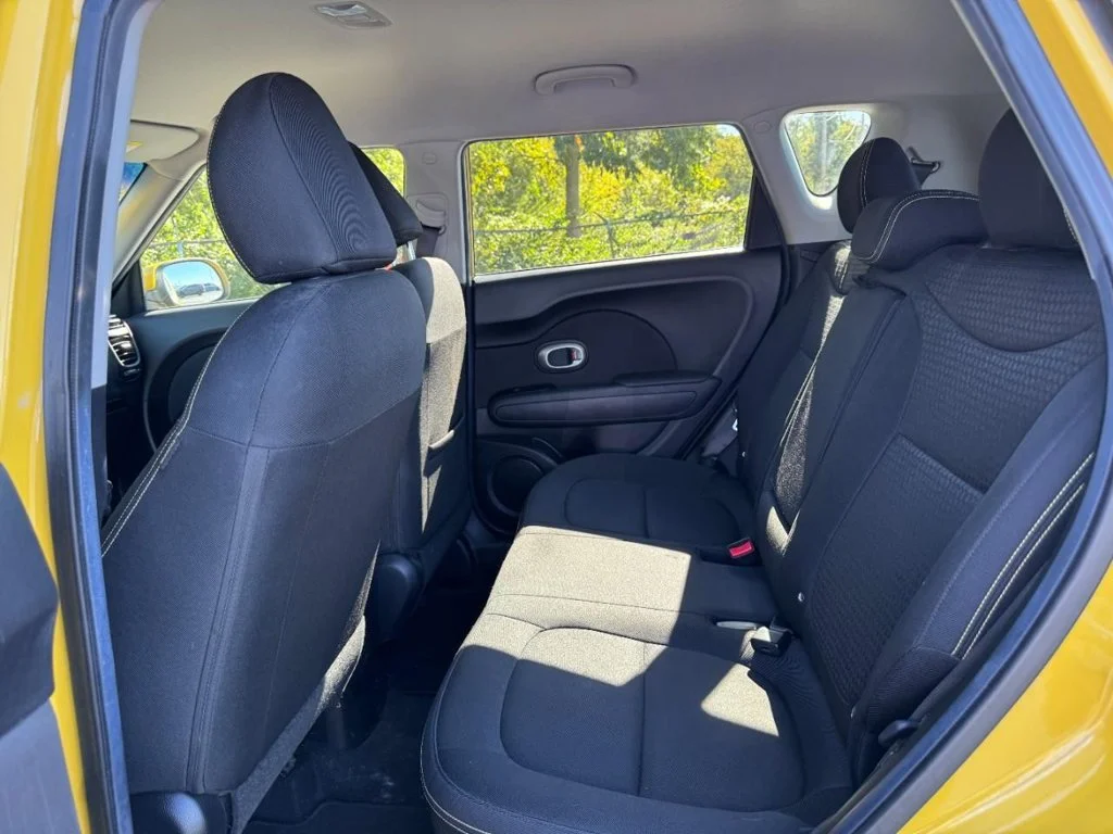 Used 2014 Solar Yellow Kia Plus image 11