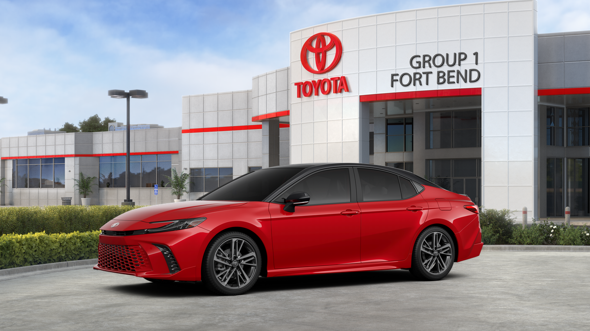 New 2026 Supersonic Red with Midnight Black Metallic roof Toyota XSE image 2