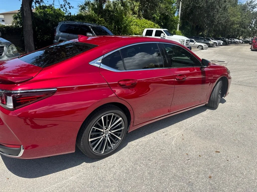 Certified Used 2025 RED MC.CS. Lexus 300h image 7