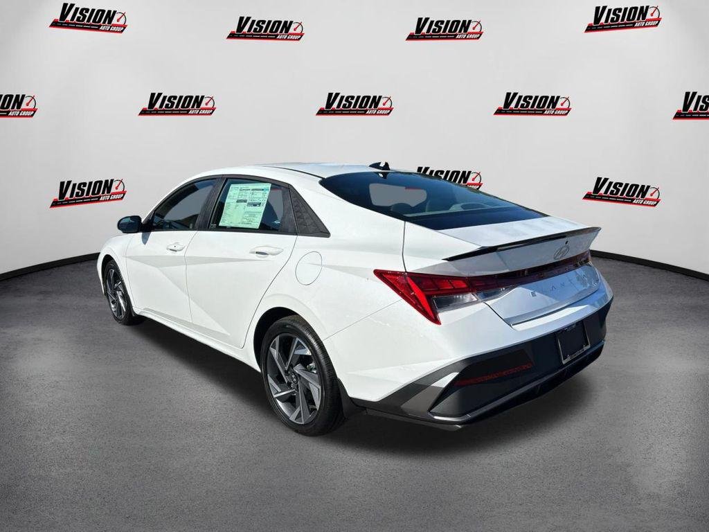 New 2025 White Hyundai SEL Sport image 7