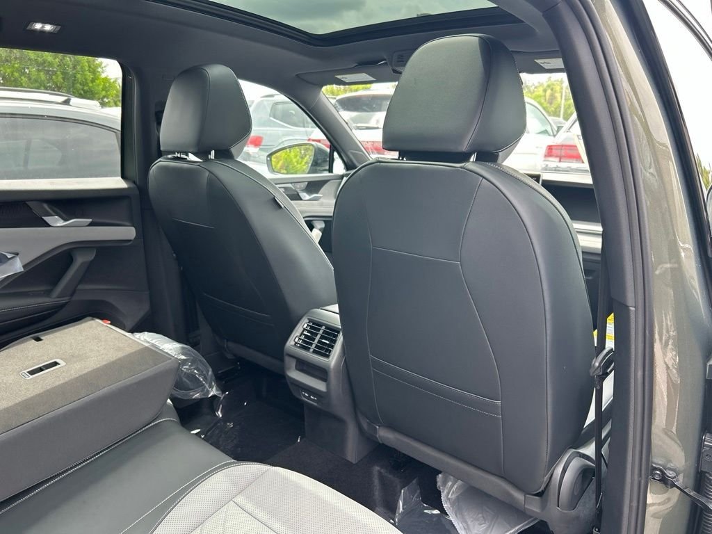 New 2026 Green Volkswagen 2.0T SE R-Line Black image 47