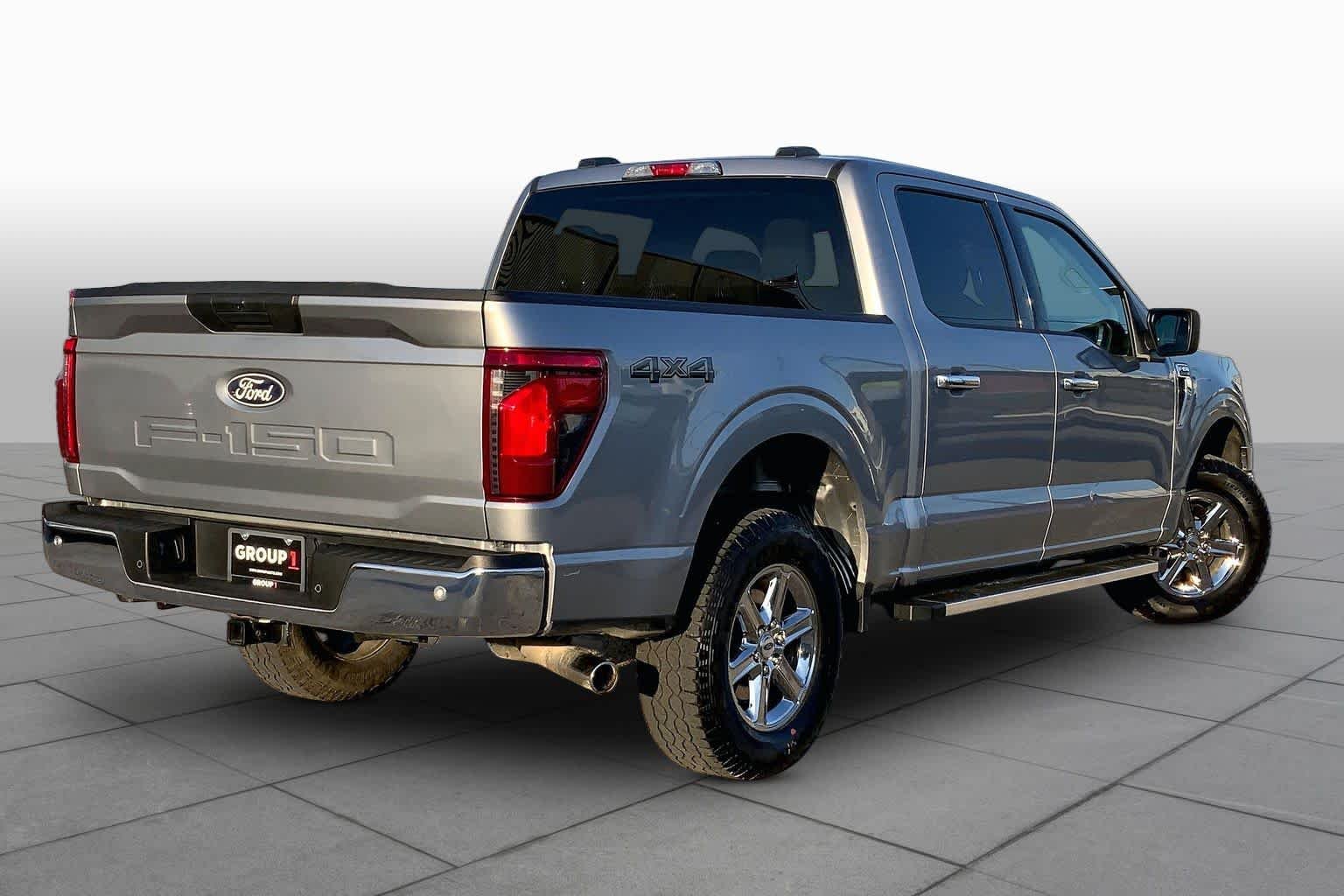Used 2025 Iconic Silver Ford XLT image 13