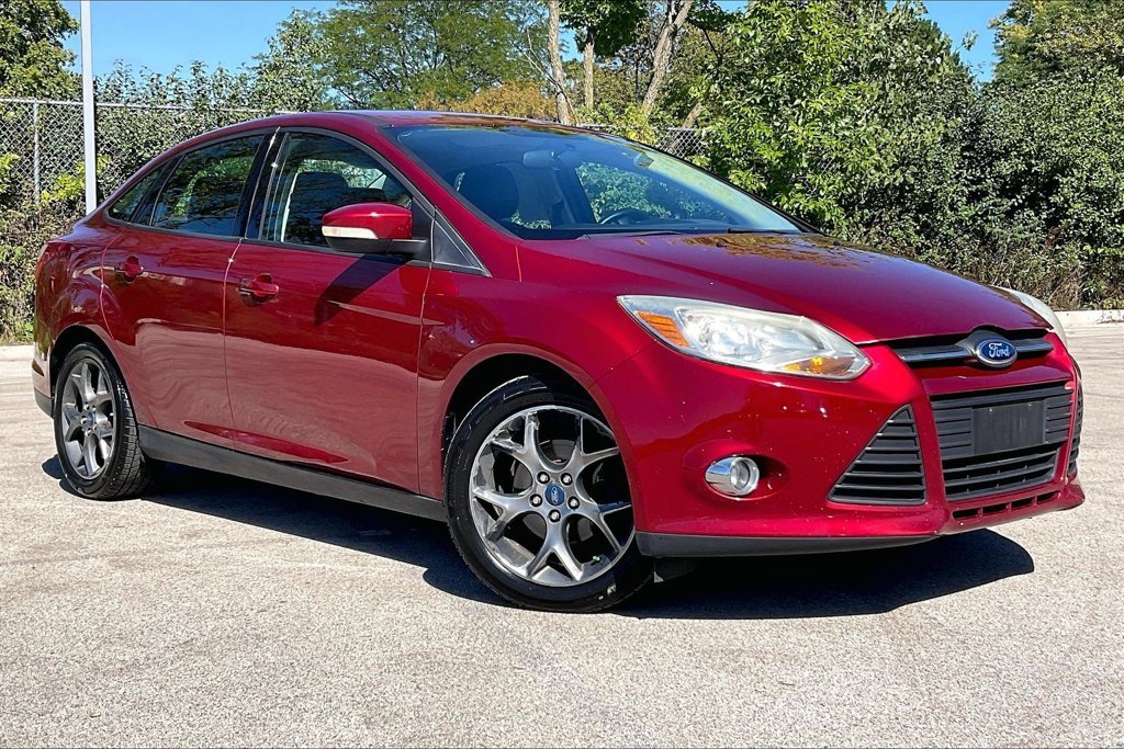 Used 2013 Red Ford SE image 31