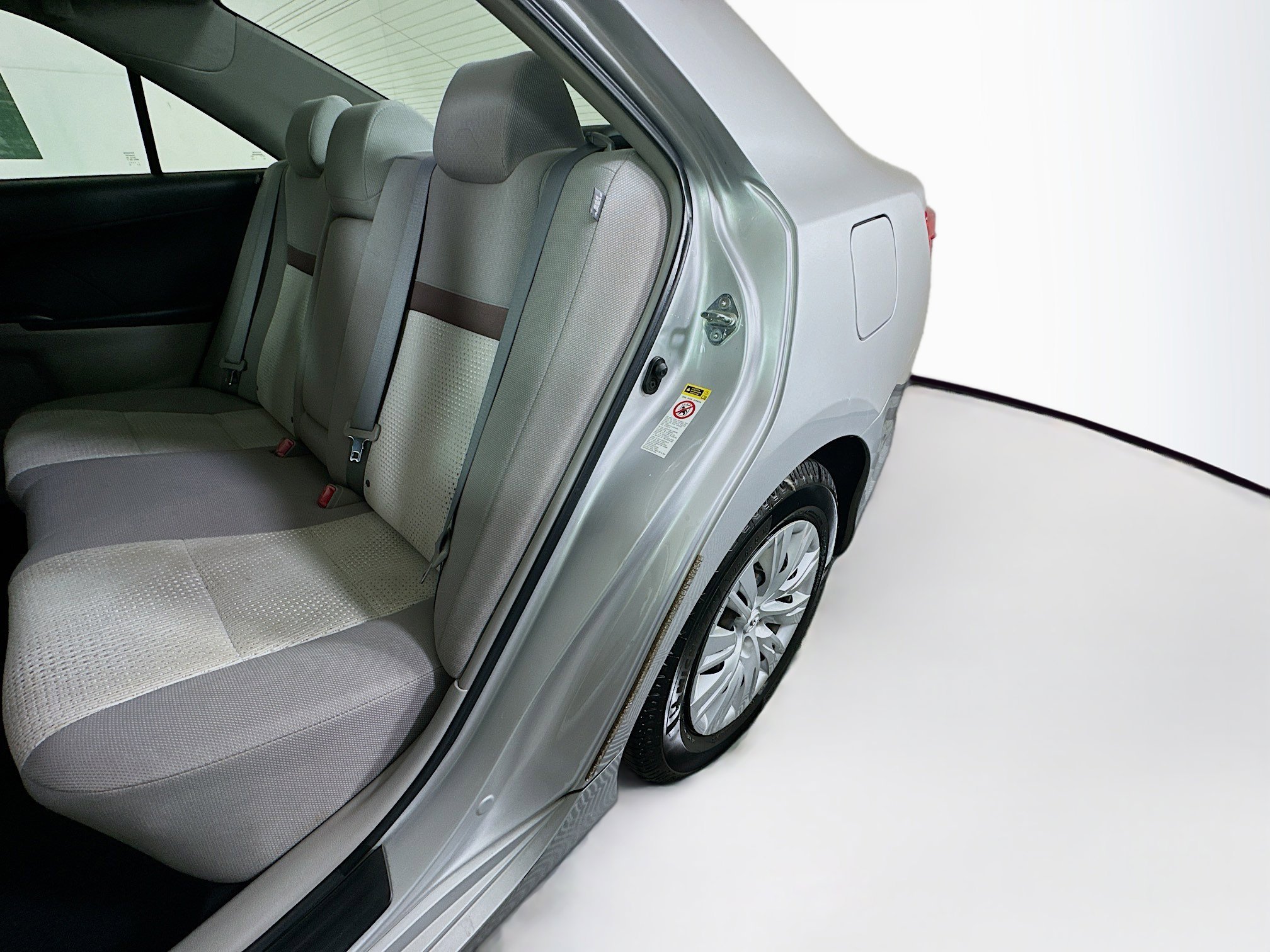 Used 2012 Classic Silver Metallic Toyota L image 22