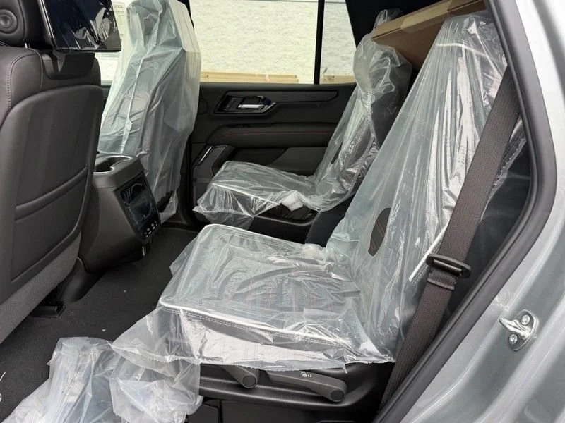 2026 GMC Yukon AT4 Ultimate - Photo 8