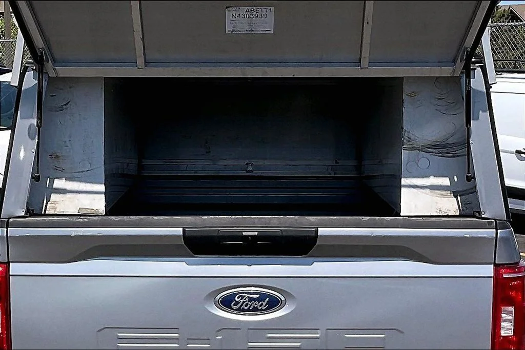 Certified Used 2022 Silver Metallic Ford XLT image 26