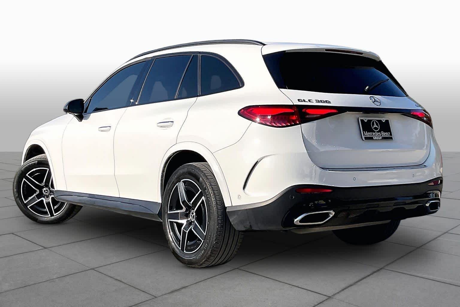 Used 2023 Polar White Mercedes-Benz GLC 300 image 12
