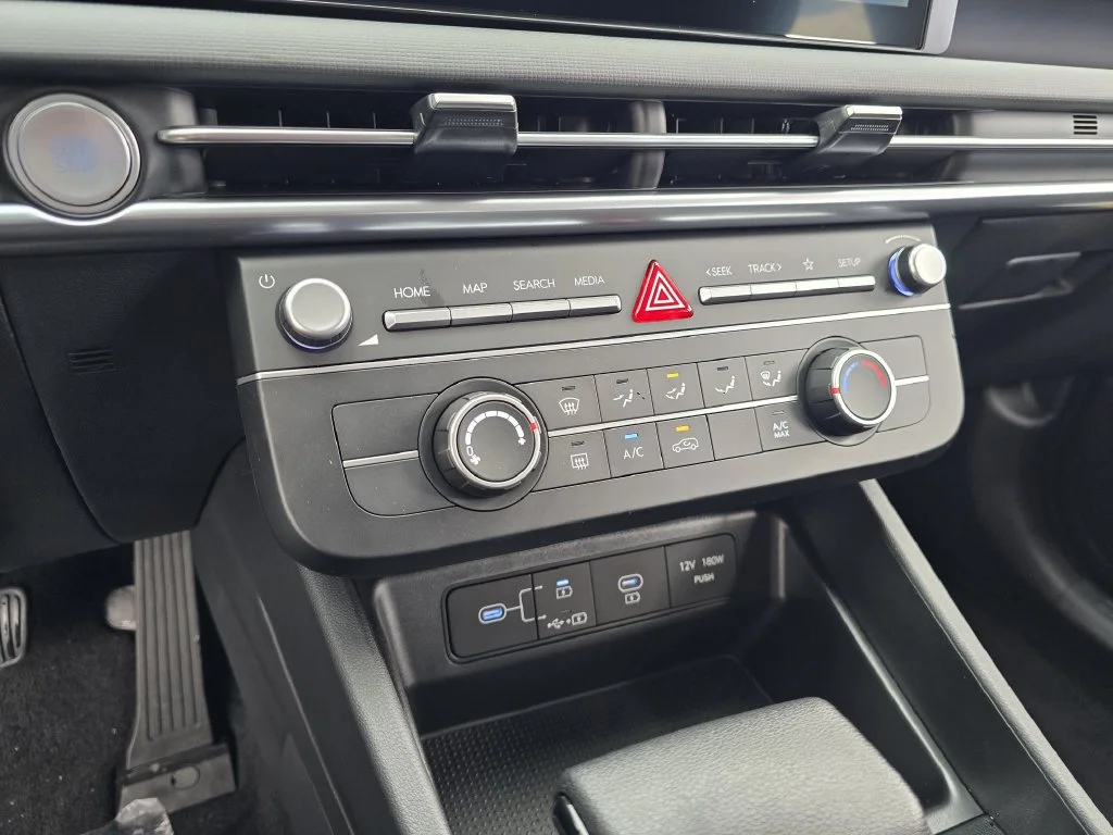 New 2026 Black Hyundai SE image 24