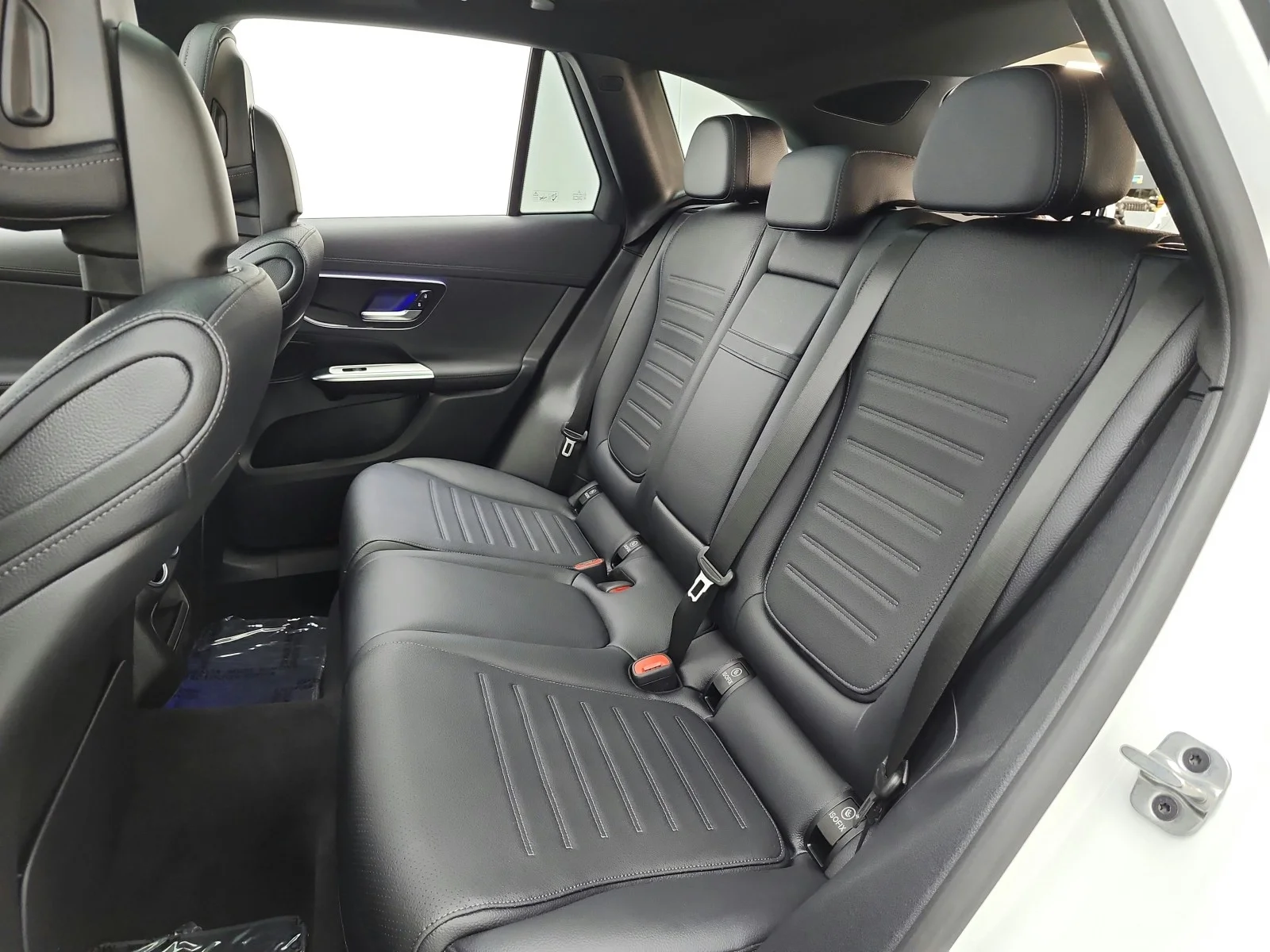 Certified Used 2025 Polar White Mercedes-Benz GLC 350e 4MATIC® SUV image 15