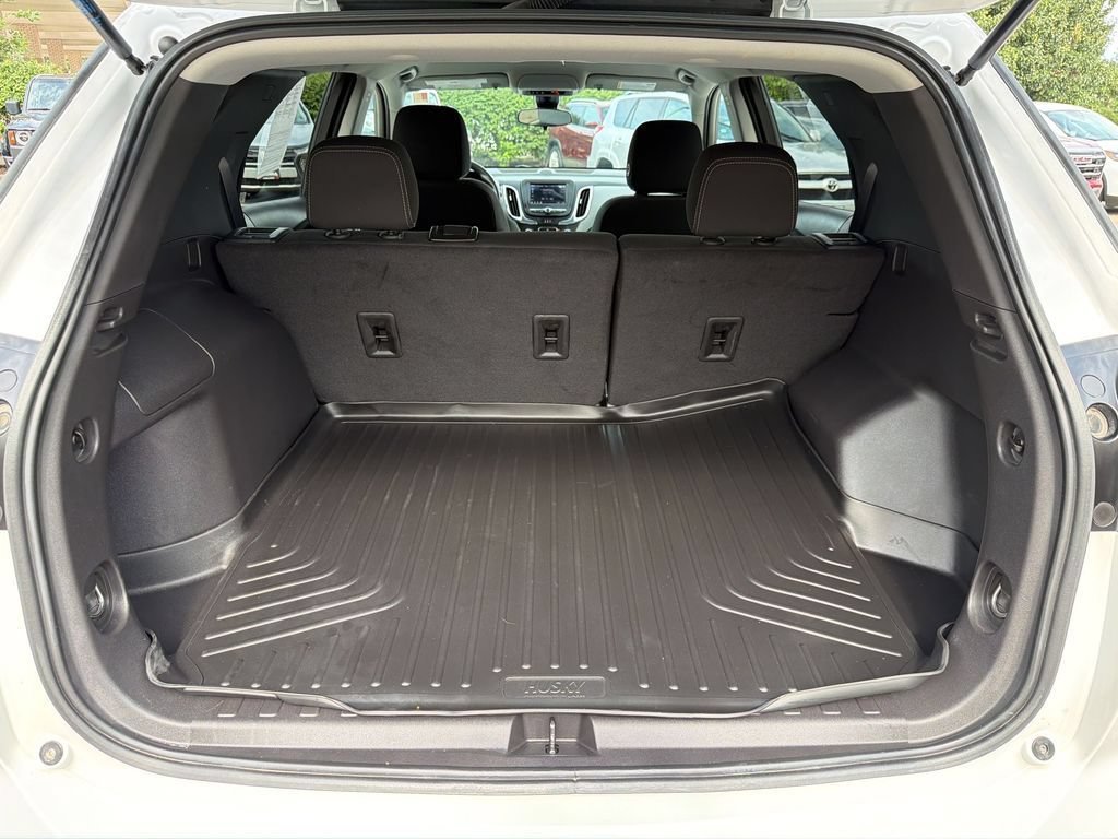 Used 2024 White Chevrolet LS image 35
