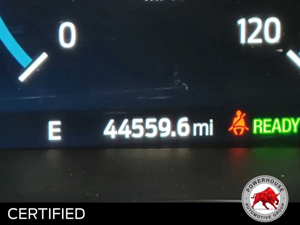 Used 2023 Silver Ford Lariat image 33